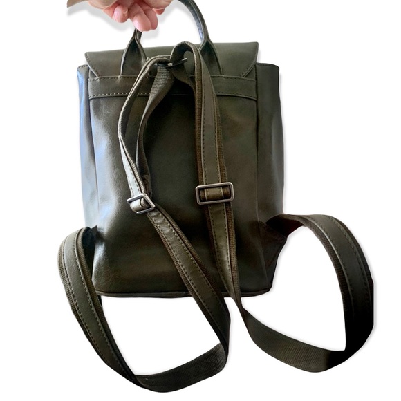 Matt & Nat Backpack Green Vegan Leather Backpack - Picture 2 of 16